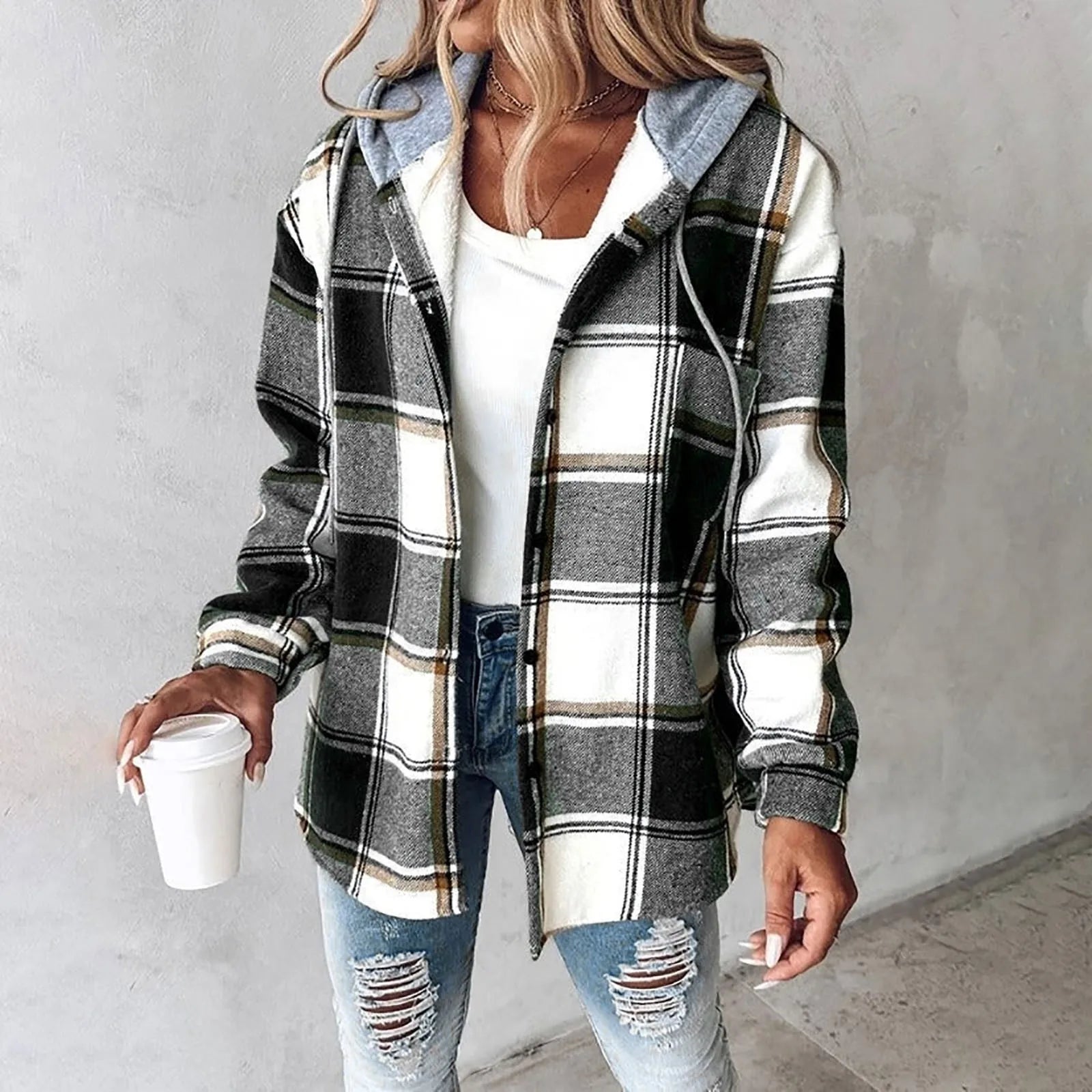 Daniela – Warm & Stylish Plaid Jacket
