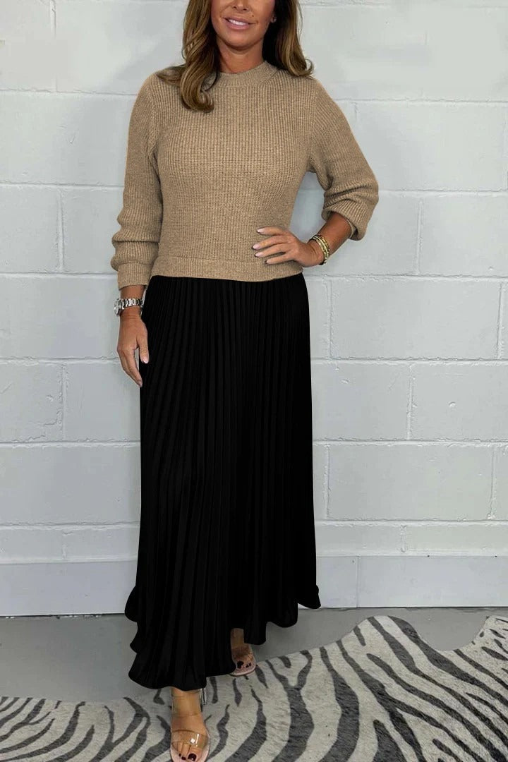 Claudia | Maxi dress with a knit top and pleated skirt